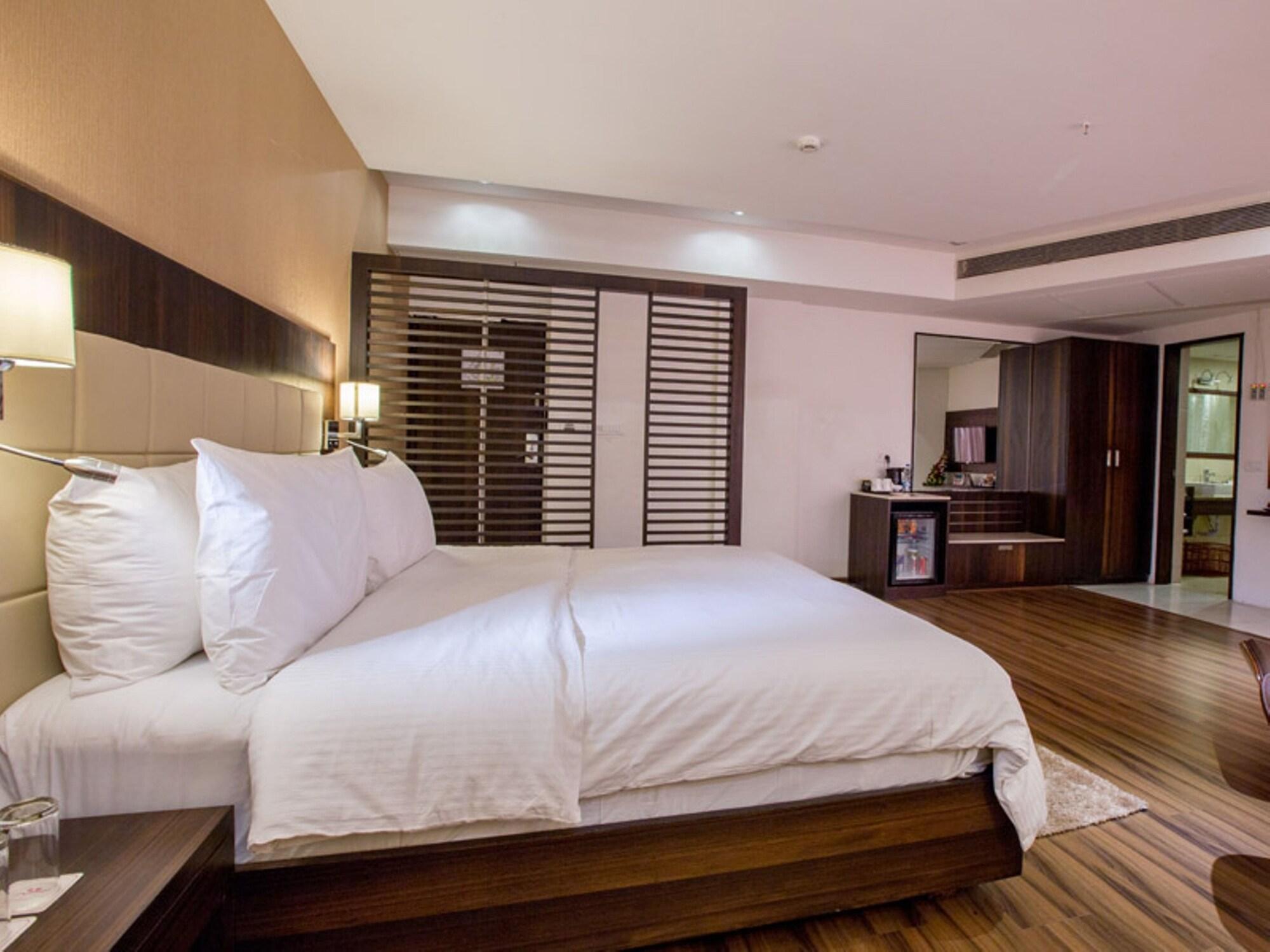 Regenta Central Harimangala Bharuch Ngoại thất bức ảnh