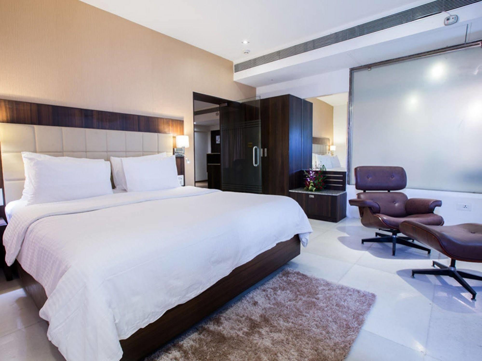 Regenta Central Harimangala Bharuch Ngoại thất bức ảnh